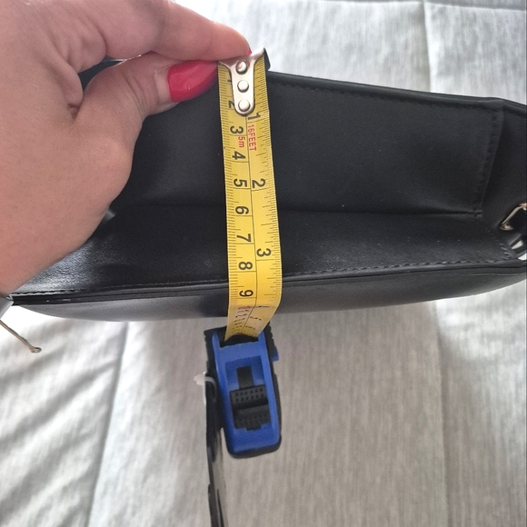 Valentino Garavani Rockstud Bag - Picture 8 of 16